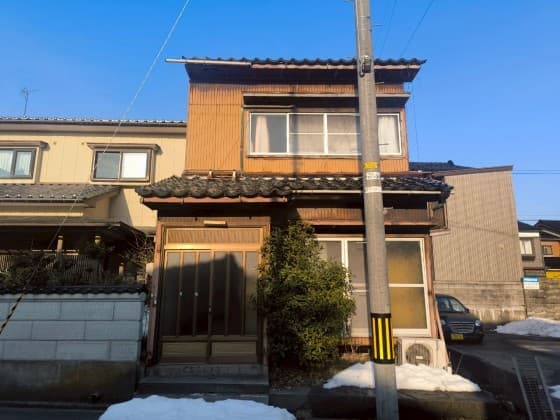 賃貸中 高岡市7LDKガレージ付き戸建